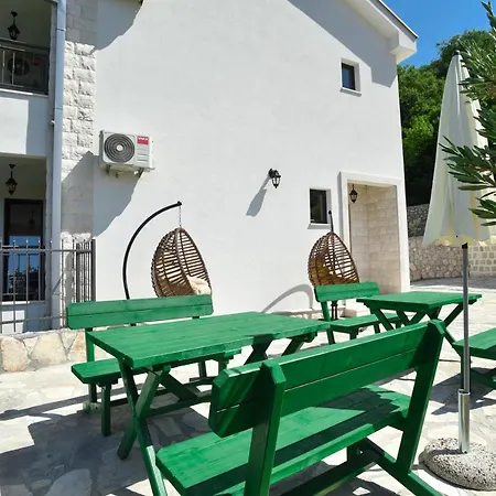 Villa Andrea 1 *